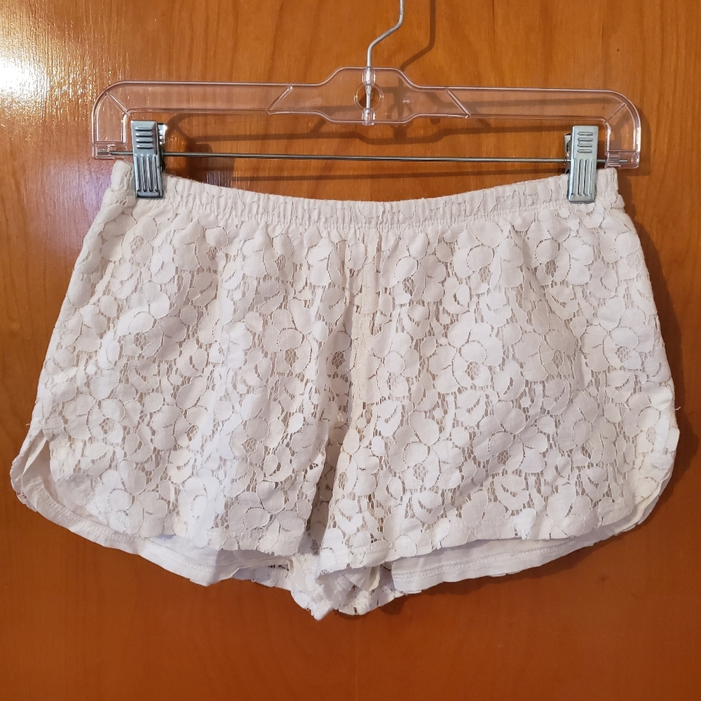 Sz XS Ivory Xhilaration Lace Shorts